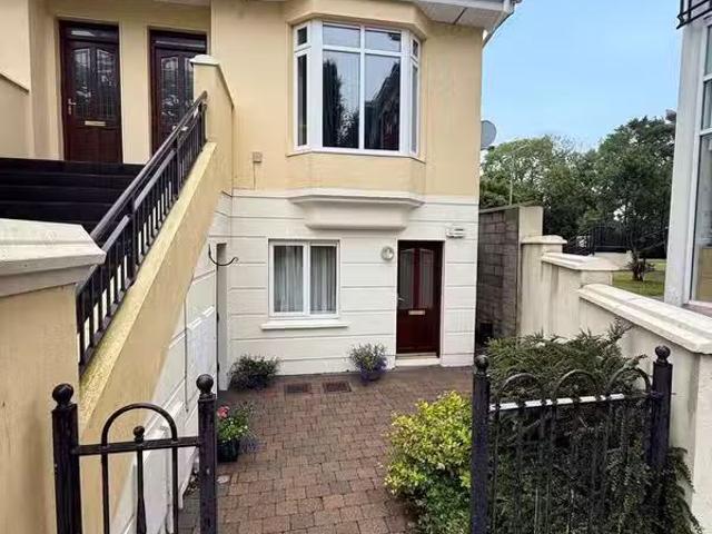 8 Maple Court, Mount Oval Village, Rochestown, Co. Cork, T12F6.