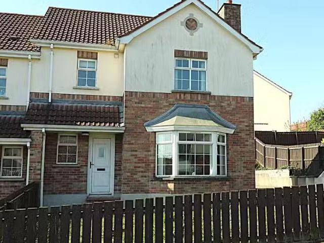 8 Maplebrook Court