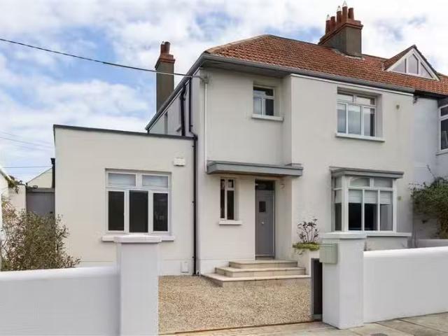8 Marine Avenue, Sandycove, County Dublin