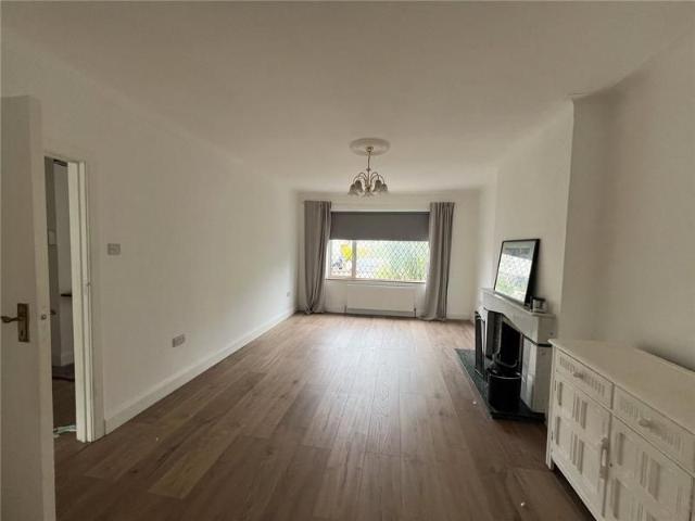 8 Marine Court Glenageary Co Dublin