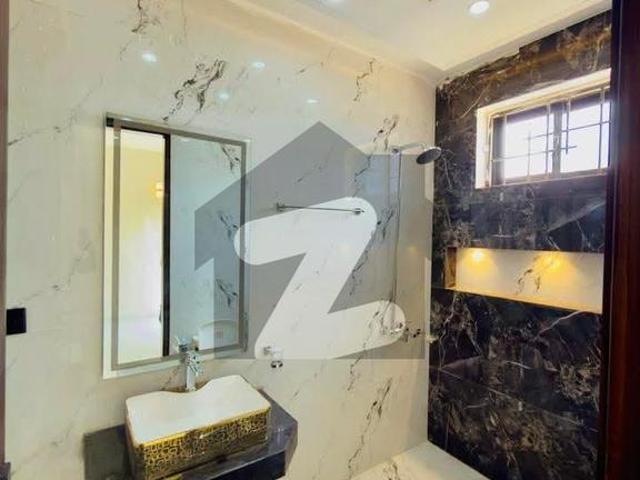 8 Marla Modern 6 Bed Rooms House For Sale DHA Phase 1 Sector V
