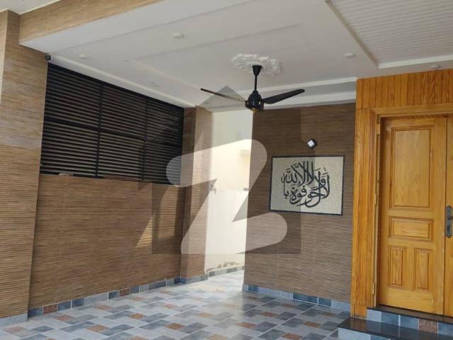 8 Marla Modern House for Sale DHA Rahbar Sector 1