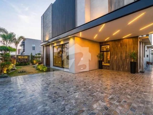 8 Marla Bungalow For Sale In DHA Phase 9 Town Near To Park & Mosque
