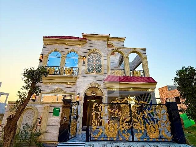 8 Marla Beautiful House For Sale in Bahria Orchard Lahore