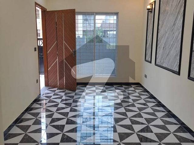 8 marla house for sale in military account