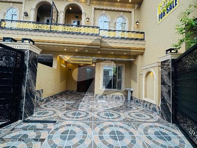 8 marla double storey house available for sale with solar