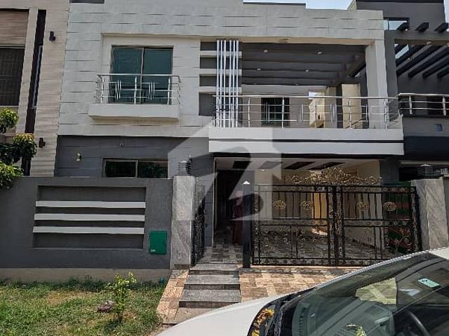 8 Marla Brand New House Available For Sale Bahria Nasheman Lahore