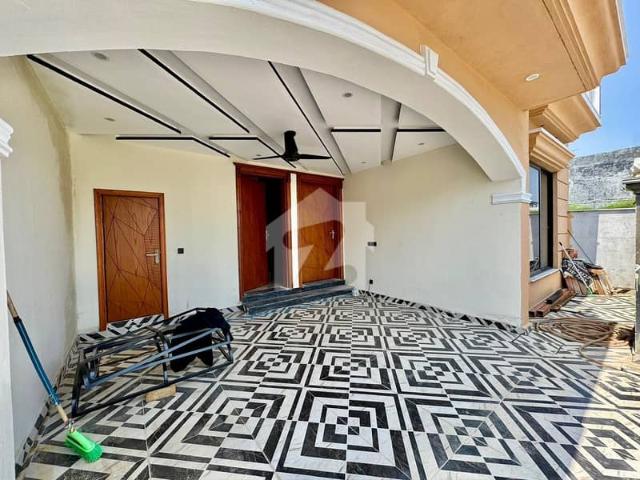 8 marla brand new house for sale in a block ft