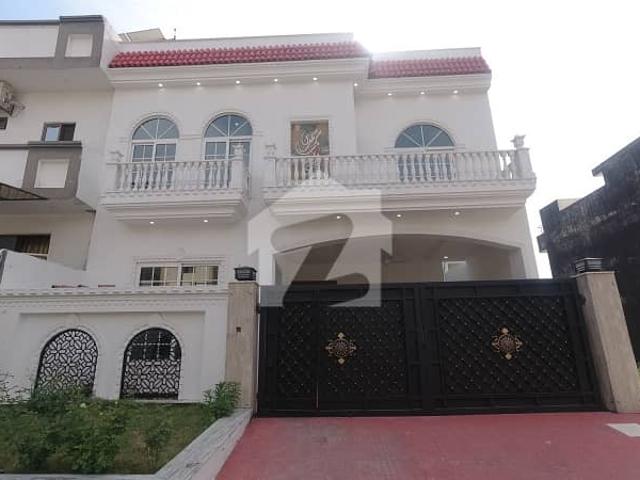 8 marla brand new house for sale. Multi f 17 islamabad