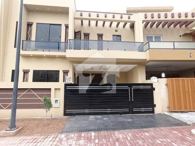 8 Marla Brand New Park Facing House with 0.5 Marla Extra Land located in the prime location of Bahria Enclave, Sector N, Islamabad. Cda lop approved