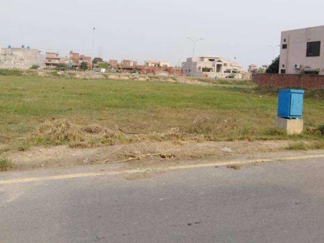 8 Marla Commercial Ideal Plot Facing Parking DHA Phase 6 CCA 1 Lahore DHA Phase 6 ID 16157