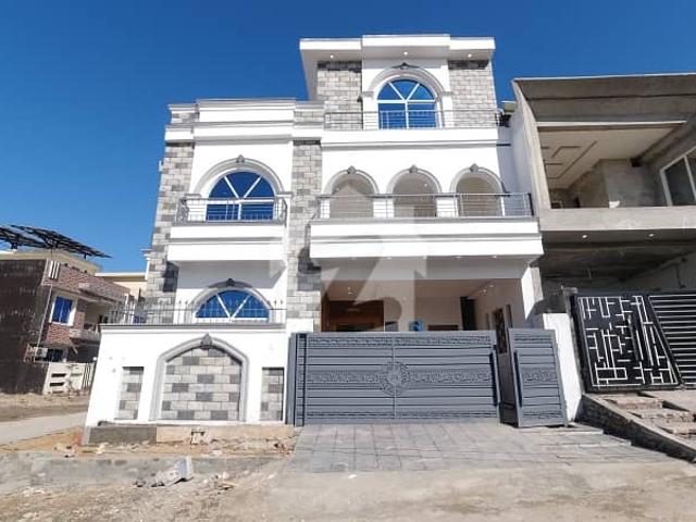 8 Marla Corner 30*60 in Block F Brand New Double Unit House For Sale