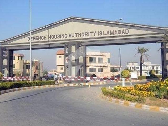 8 Marla Corner Commercial Plot Available For Sale In DHA phase 5, Plot #1, street Svc Road i1, Block i4A, Sector F