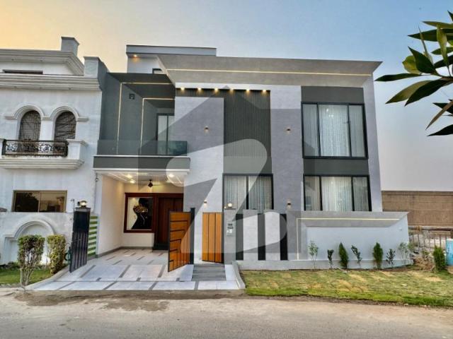 8 Marla Corner Designer House for Sale Citi Housing Society