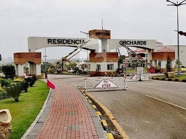 8 Marla Corner Plot for Sale in B Block, Multi Gardens B 17 | Double Road | Park Facing | Near Markaz Non Possession