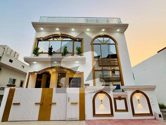 8 Marla Designer Luxury White House Triple Storey Available For Sale