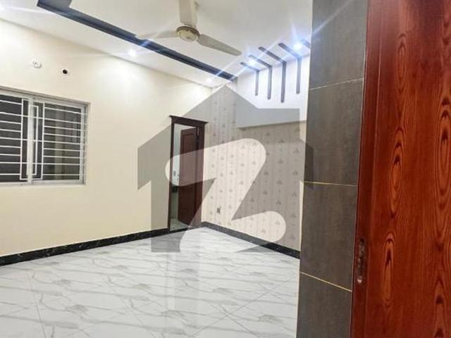 8 marla double storey house for rent in military account main college road lhr military accounts housing society