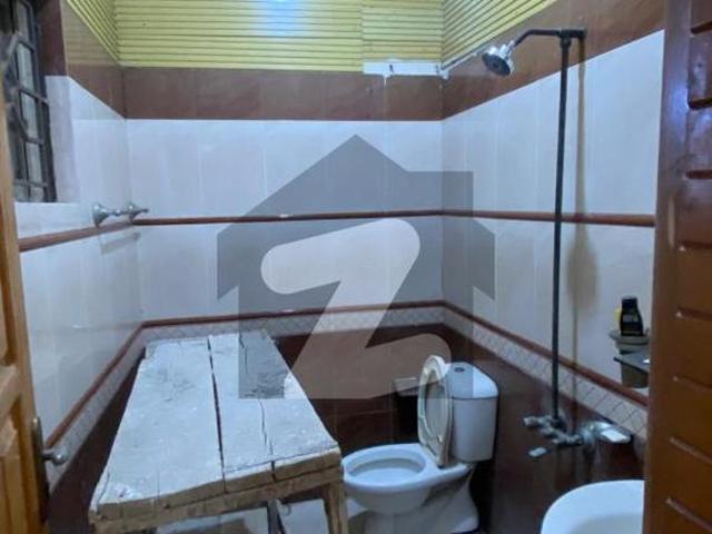 8 Marla Double Storey House 5becrooms A/Bathrooms DD Car Pakring Good Location G 11