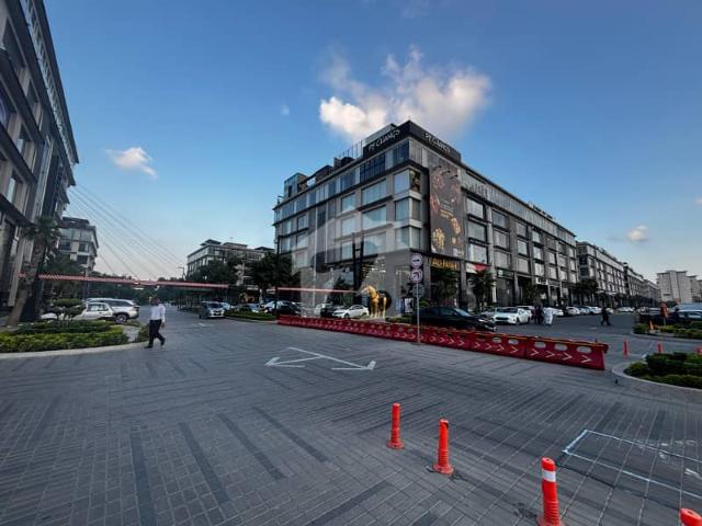 8 Marla Fairways Commercial Full Building Available For Sale in DHA RAYA Lahore