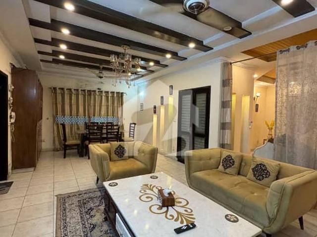 8 Marla Good Condition Luxury House with Gas Prime Location in Umar Block Bahria Town Lahore