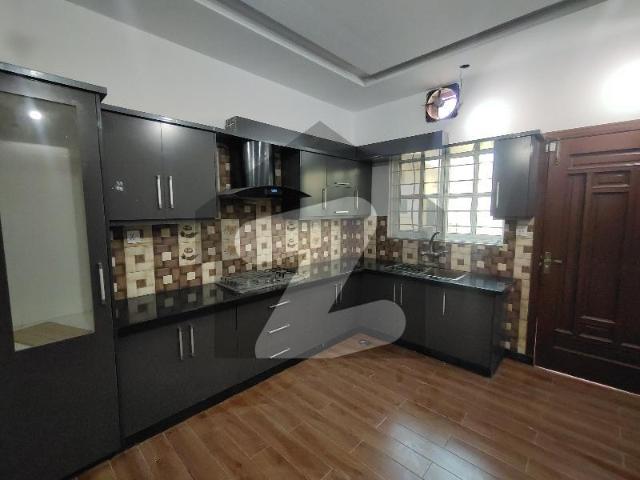 8 Marla House Available For Rent In Abubaker Block Bahria Town Phase 8 Block M
