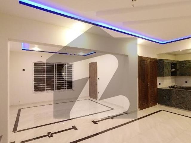 1 Kanal House In E 11