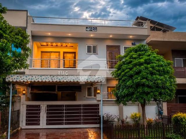 8 Marla Luxury Double Unit House for Sale in CDA Sector D 12