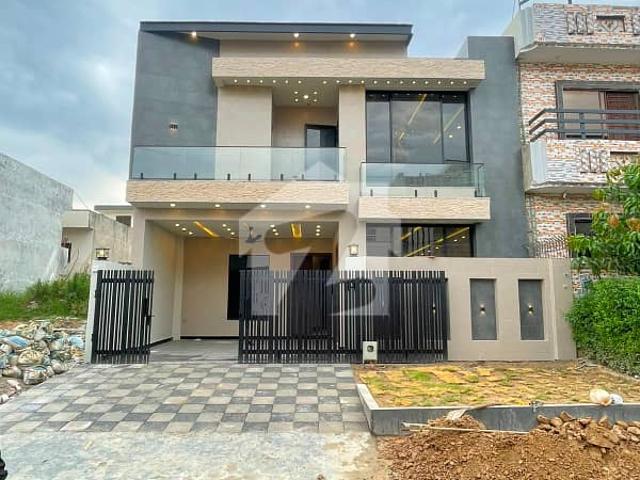 8 Marla Luxury House for Sale Block C, Multi Gardens B 17 Islamabad