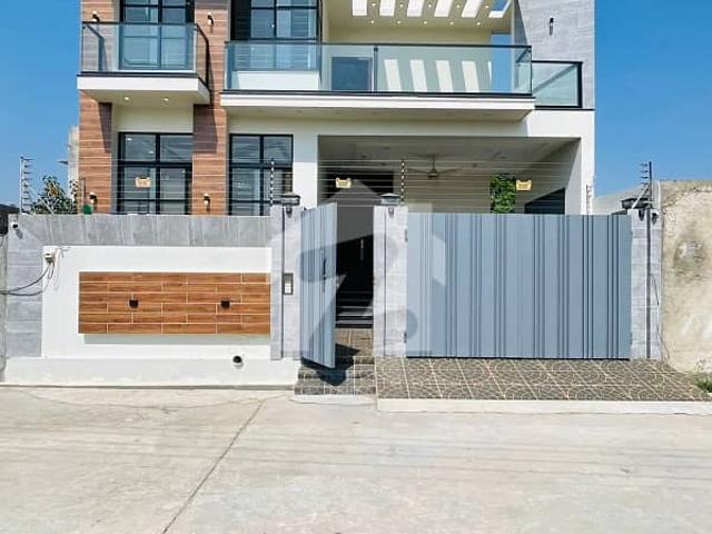 8 Marla Luxury House Model Town