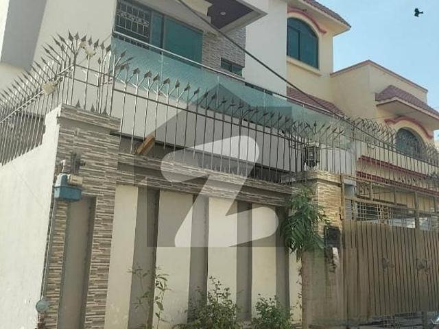 8 Marla Lower Portion In Stunning Johar Town Phase 2 Is Available For rent