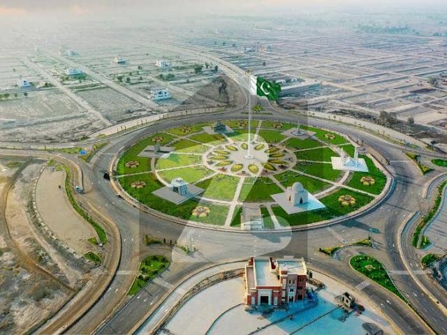 8 marla plot available for sale at good location in possession sector