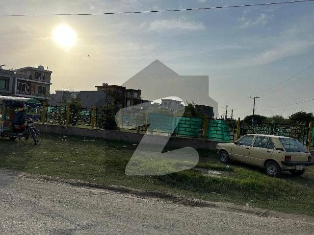 8 Marla Plot Available for Sale in I 16