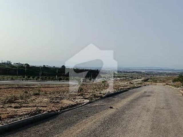 8 Marla Plot For Sale