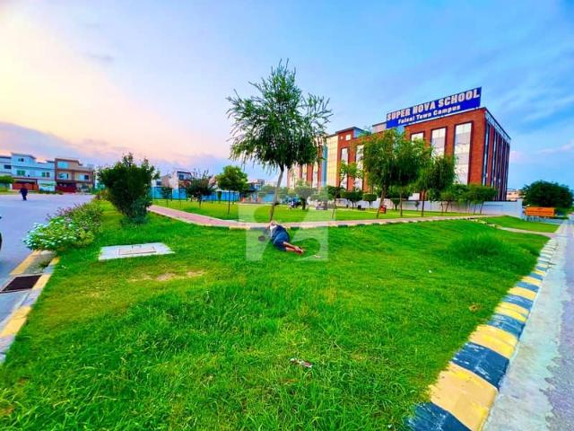 8 marla plot for sale in b block ft