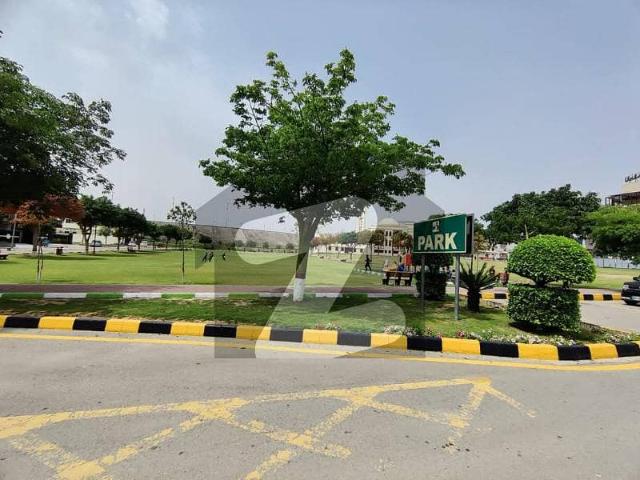 8 marla plot for sale in faisal town block c