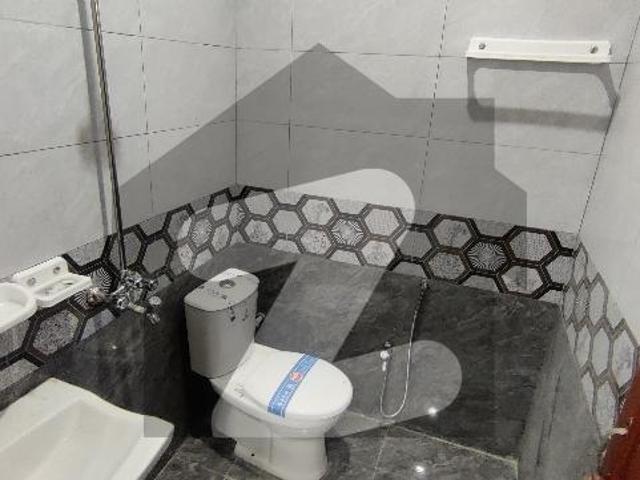 One kanal portion available for rent f 17