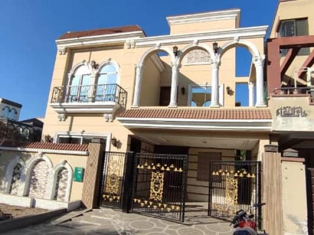 8 Marla Residential House With Gas For Sale In Umar Block Sector B Bah Lahore Bahria Town ID 87699