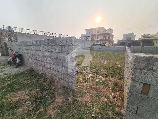 8 Marla Residential Plot Available For Sale