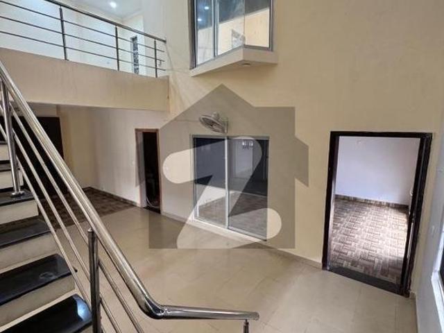 8 marla safari homes available for sale Bahria Town