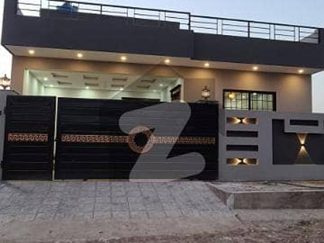 8 Marla Single Story House available for Sale