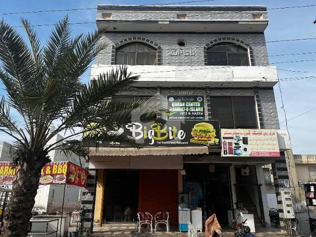 8 Marla Triple Storey Plaza For Sale In Food Street In Central Park Lahore