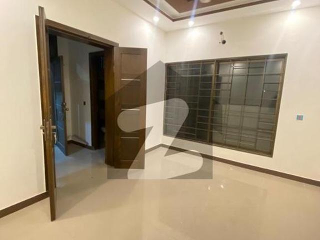8 Marla Triple Storey Full House For Rent D 12
