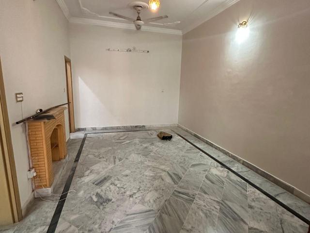 8 Marla Upper portion for Rent