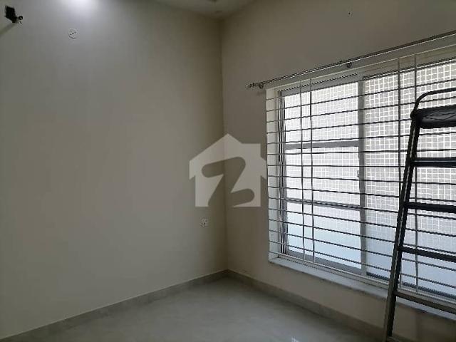 8 Marla Upper Portion For Rent In Model City 1