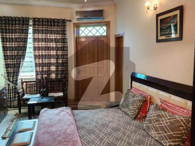 8 Marla Well Maintained Beautiful House in G 13/2 For Sale G 13