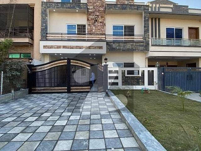 8 Marla 30x60 Beautiful Brand New Corner House Available For Rent In G 13/3 Islamabad