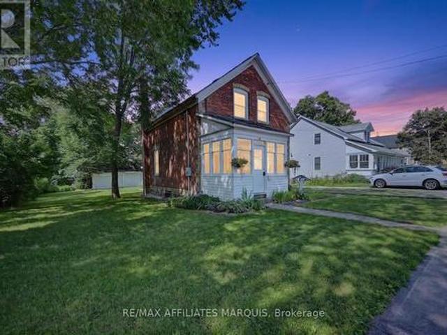 8 Mcgill Street N, Smiths Falls, ON, K7A 2J2 house for sale | Listing ID X13705 | Royal LePage