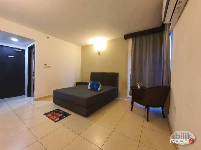 8 min to CIQ Fully equipped with wifi, private bathroom. rental RM1 promo