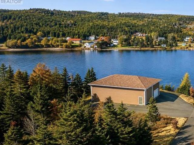 8 Northside Crescent, Clarkes Beach, NL, A0A 1W0 house for sale | Listing ID 1300 | Royal LePage