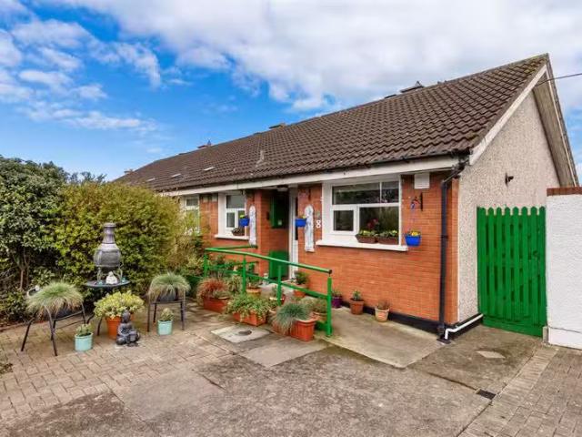 8 Oak Park Drive, Santry, Dublin 9
